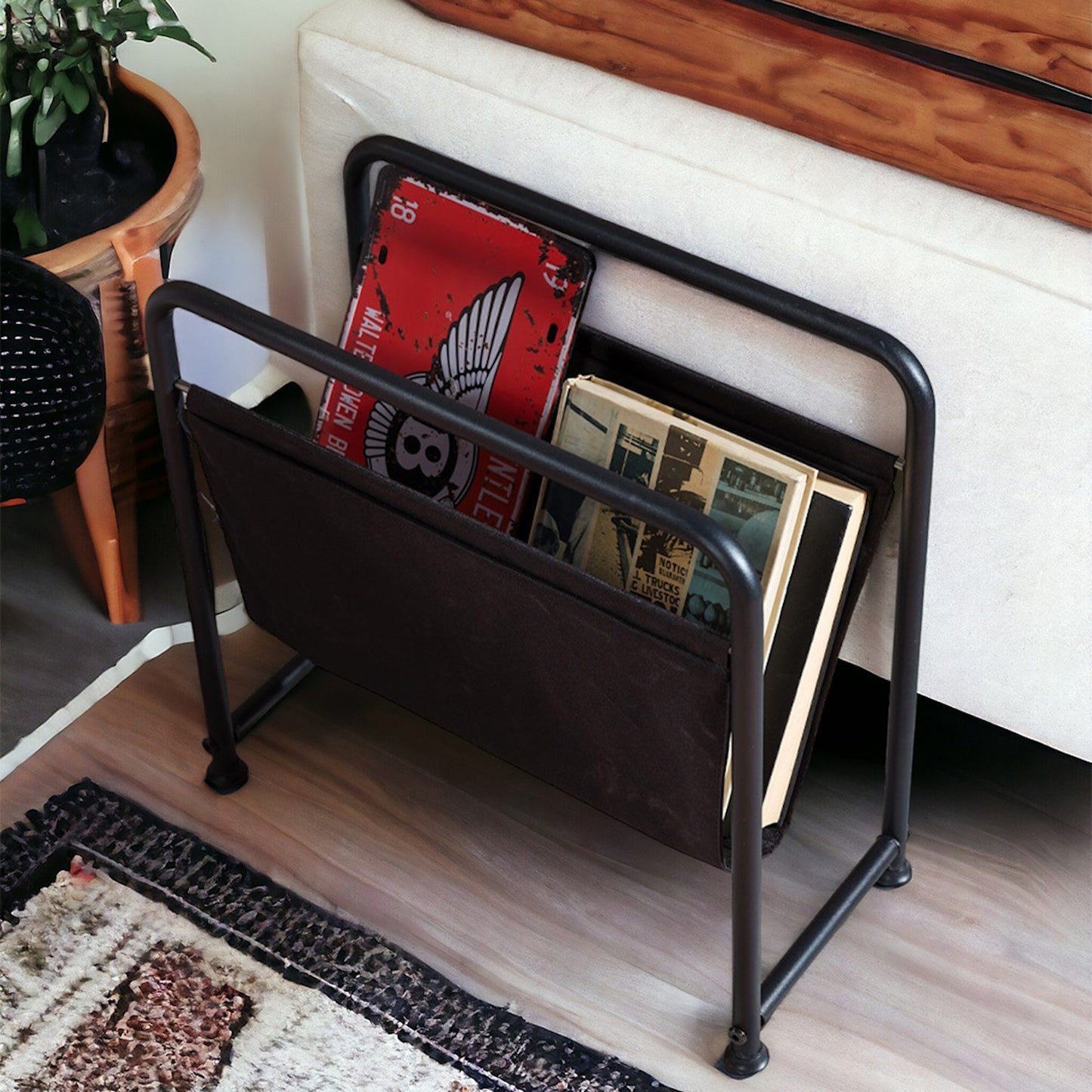 Luciano Magazine Holder Black