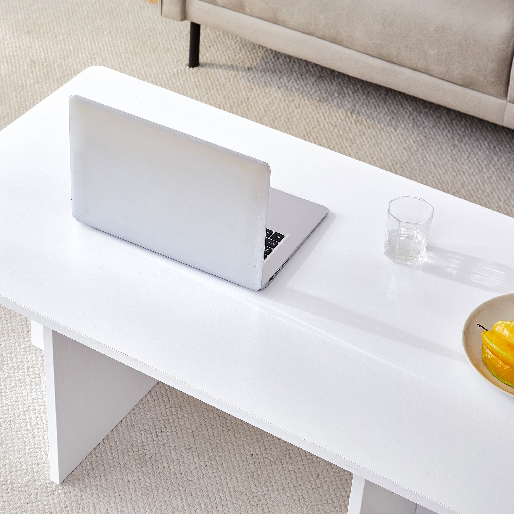 A modern and practical white coffee table. The coffee table is made of medium density fiberboard material, Suitable for living room, bedroom, and study. CT-2O