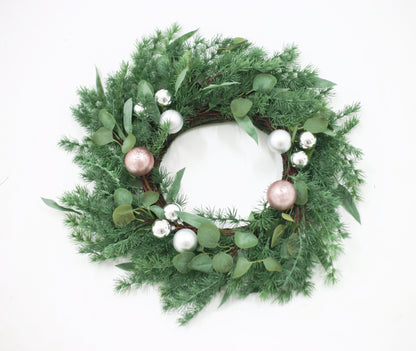 26" PINENEEDLE WREATH WITH BALL