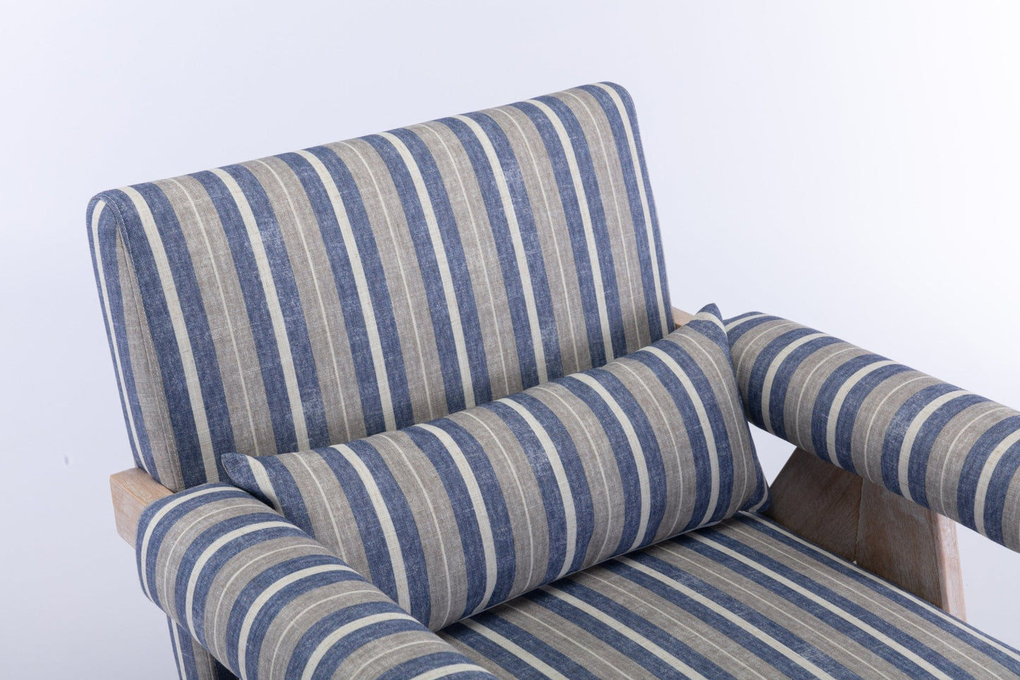 Accent chair, KD rubber wood legs with black finish. Fabric cover the seat. With a cushion.Blue Stripe - Groovy Boardz