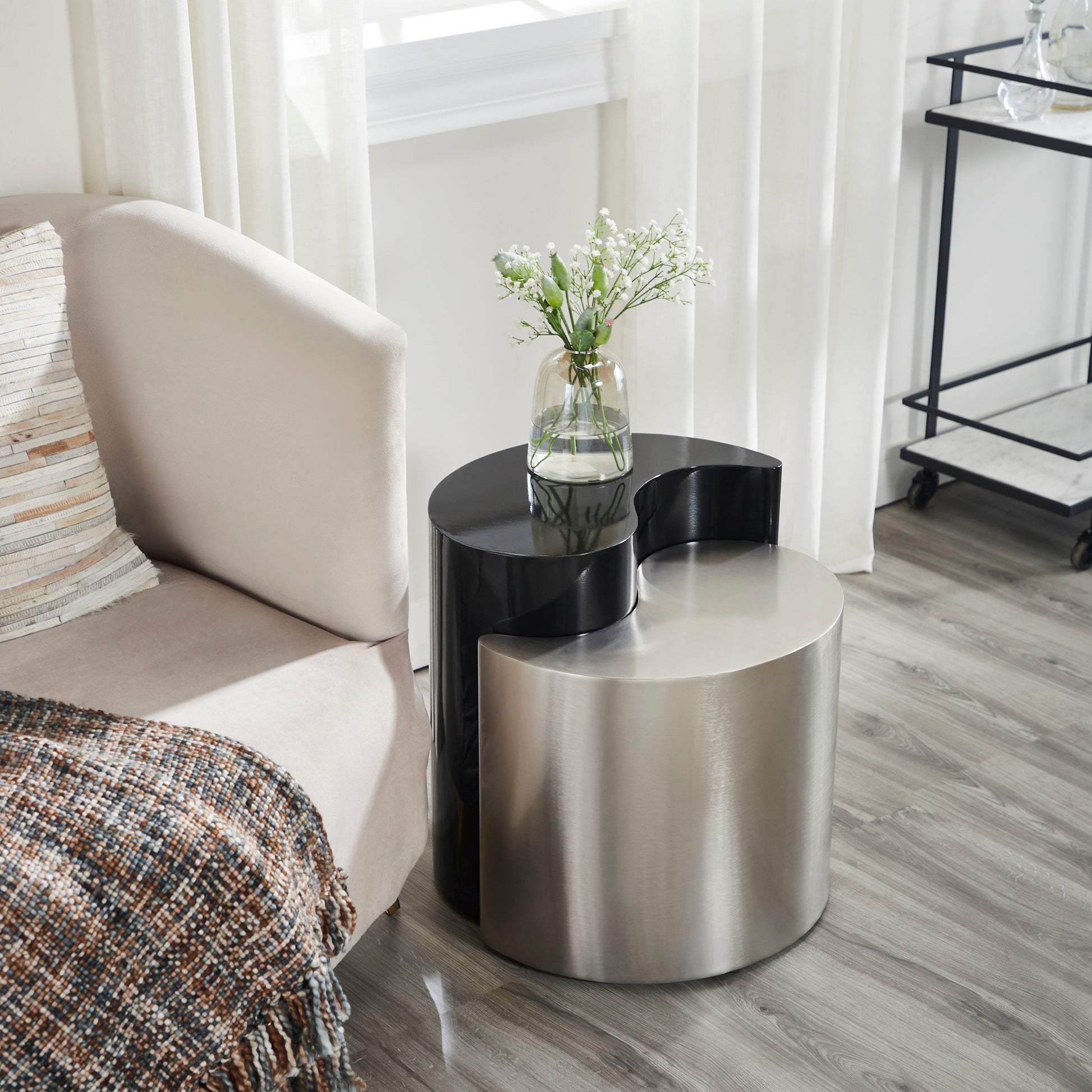 Ying Yang Modern & Contemporary Style 2PC End Table Made with Iron Sheet Frame in Black & Silver