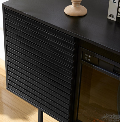 W9986B The whole cabinet is made of black oak board, the middle layer board on both sides of the cabinet can be adjusted, the furnace is embedded in the middle grid with the remote control