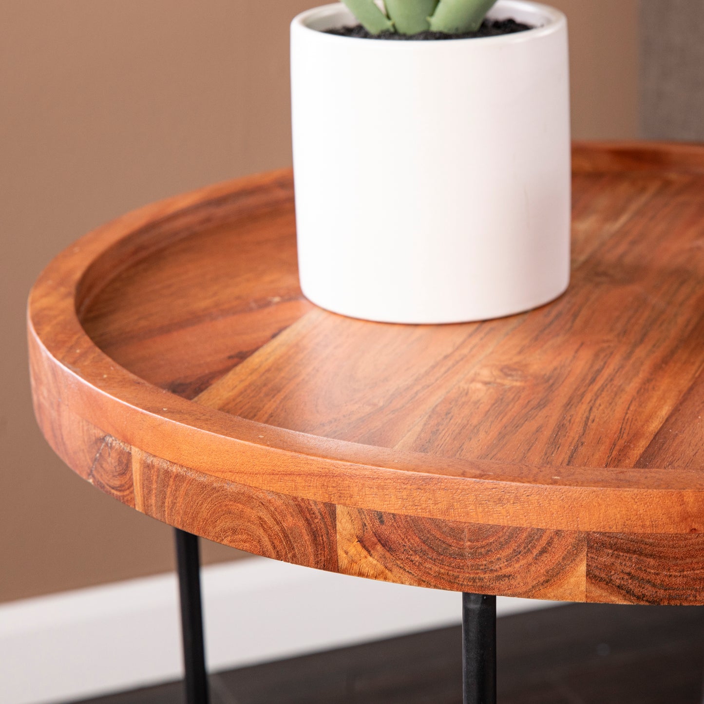 Marisdale Round End Table