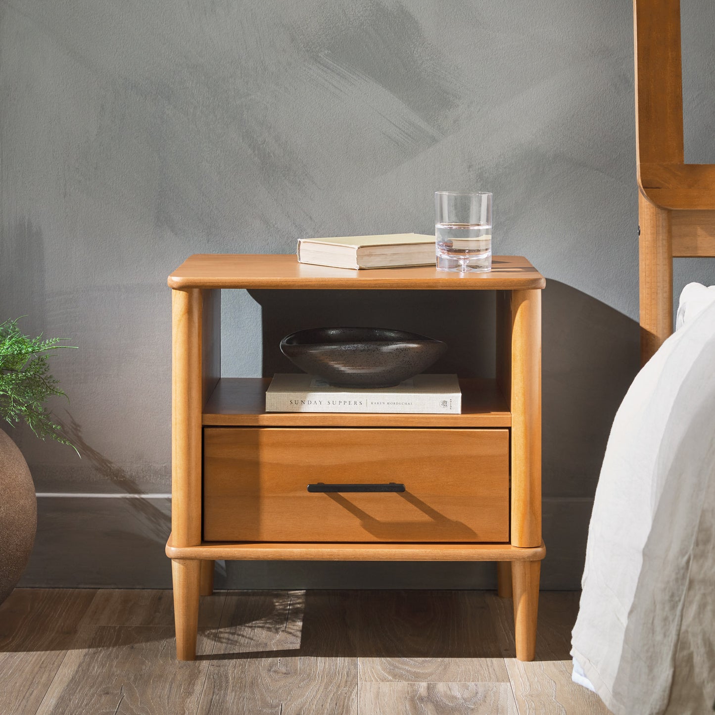 Transitional Solid Wood Spindle Nightstand – Caramel