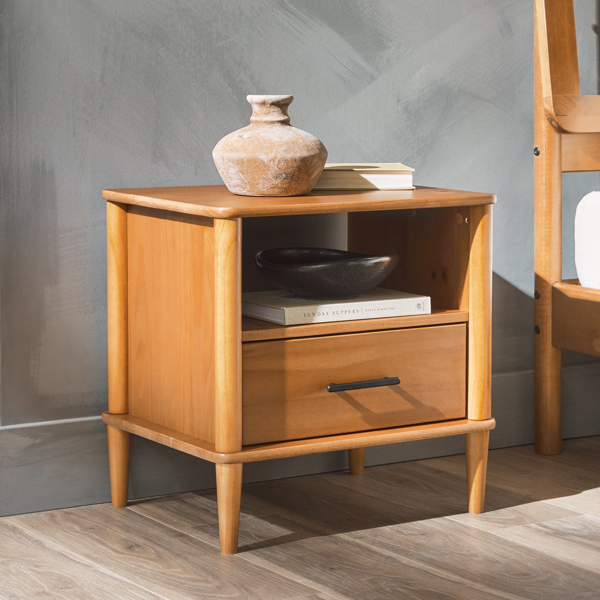 Transitional Solid Wood Spindle Nightstand – Caramel